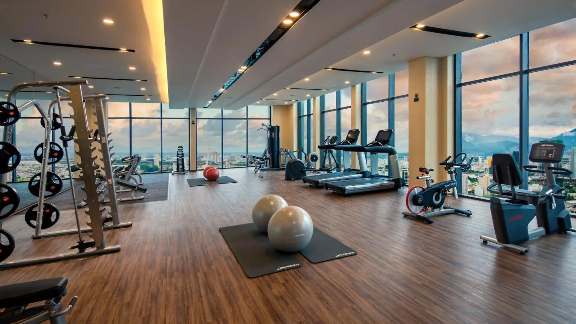 Luxury Apartment Da Nang Aparthotel